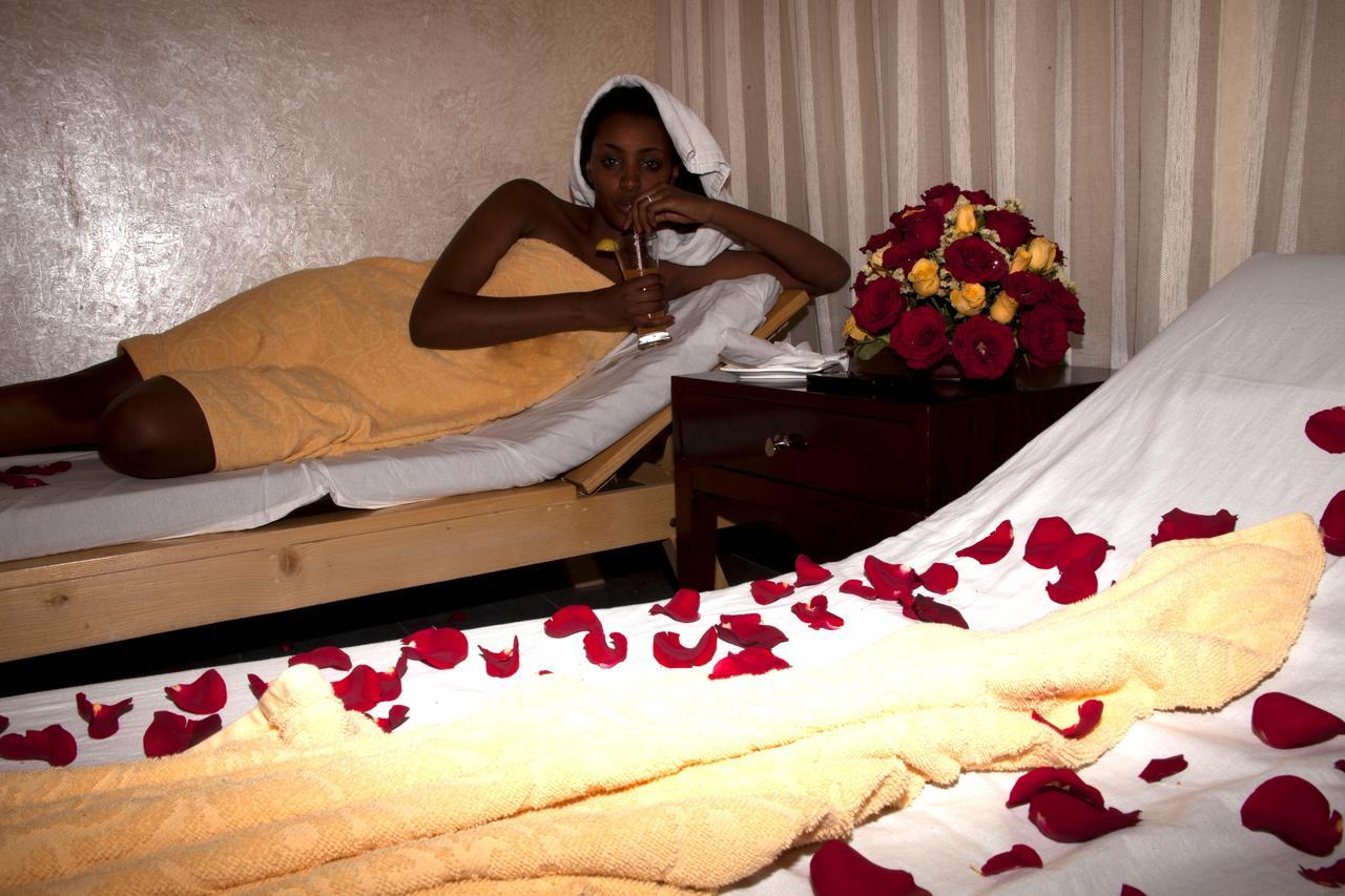 Manrashiwa Hotel Addis Abeba Exterior foto