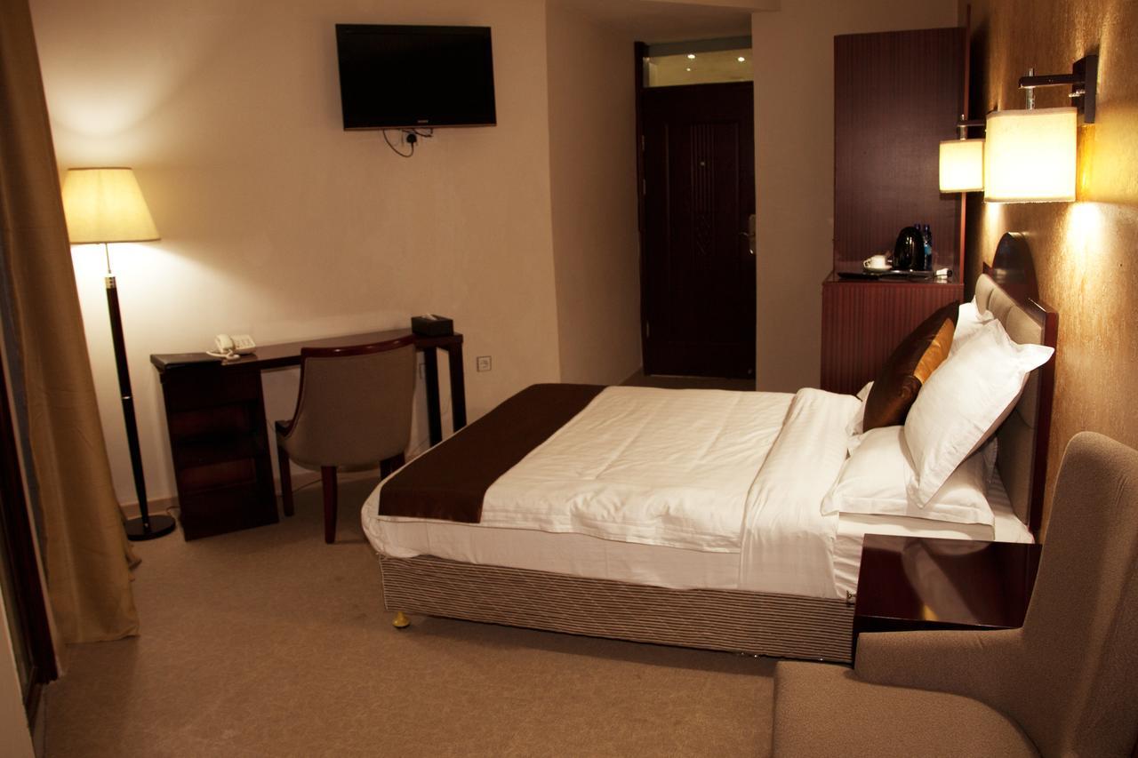 Manrashiwa Hotel Addis Abeba Zimmer foto