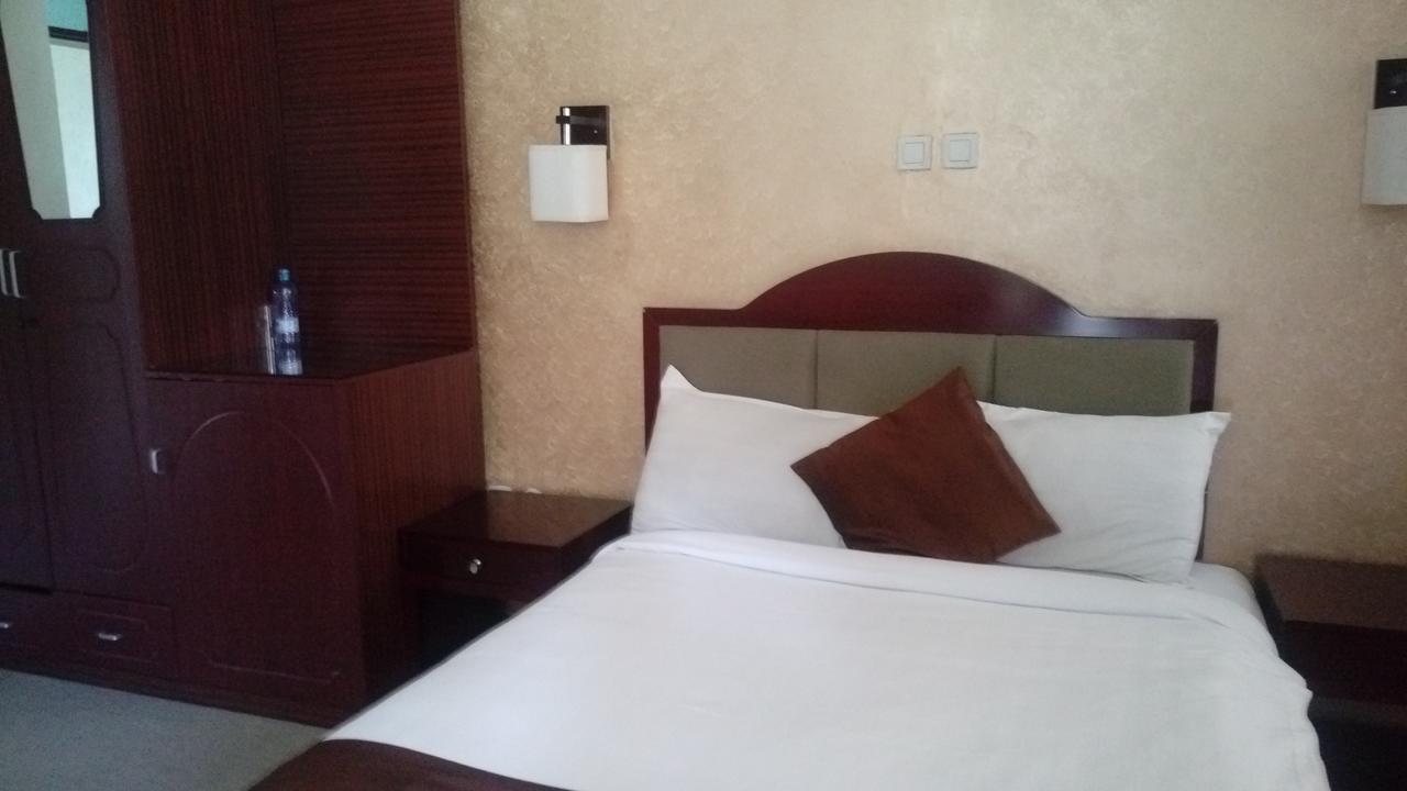 Manrashiwa Hotel Addis Abeba Exterior foto
