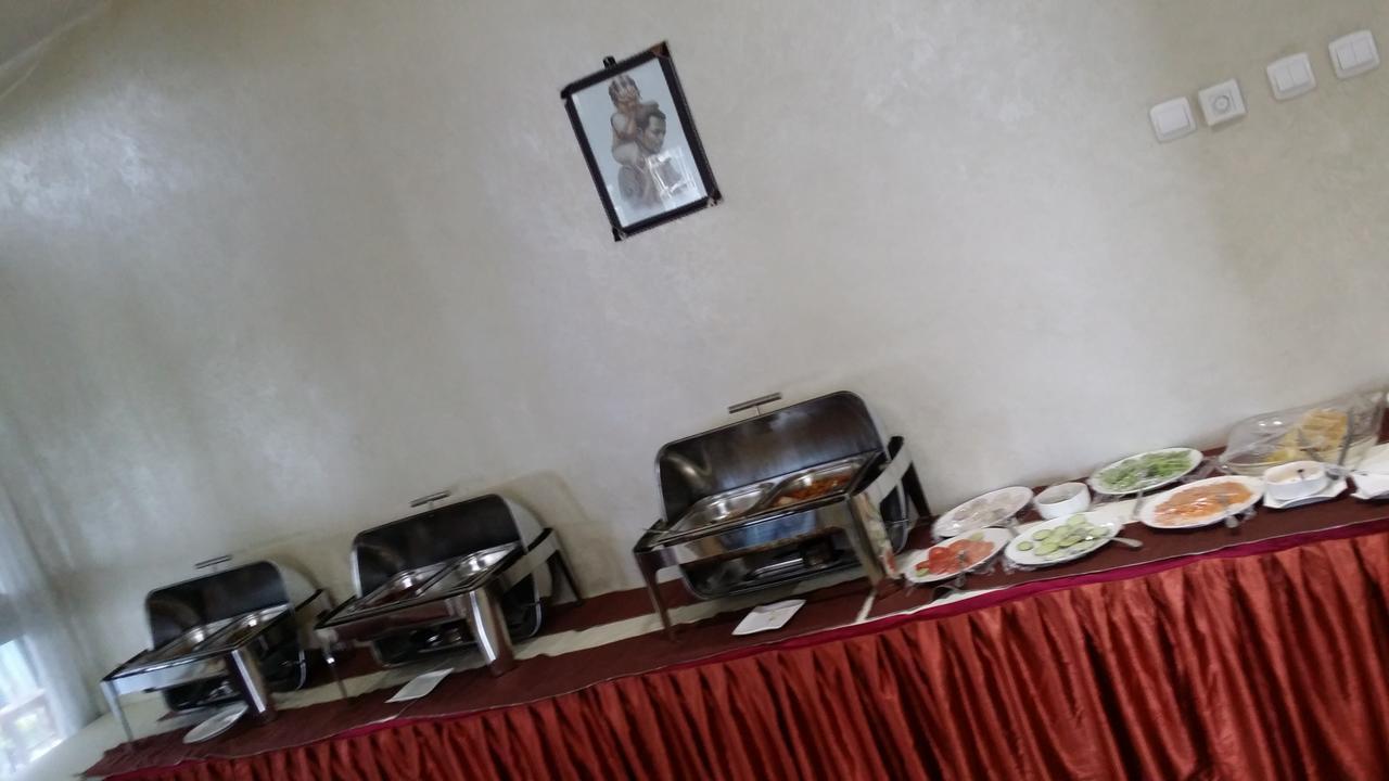 Manrashiwa Hotel Addis Abeba Exterior foto